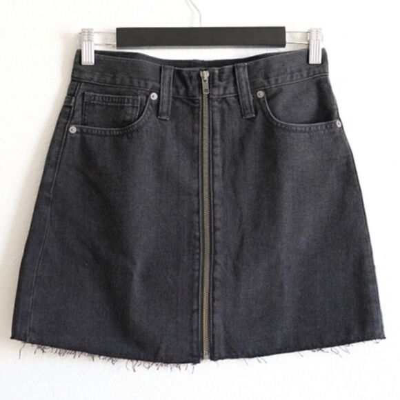 New! Madewell Rigid Denim High Rise A-Line Mini Skirt Lunar Wash 24 - Picture 1 of 12